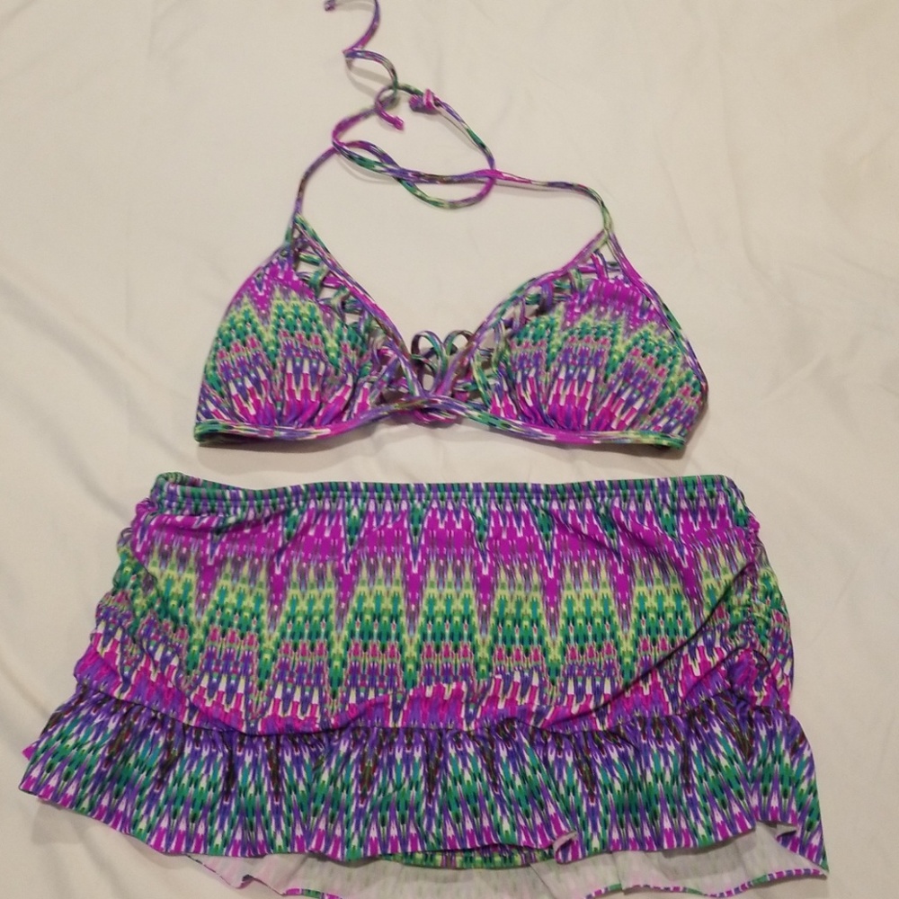 Skirted bikini